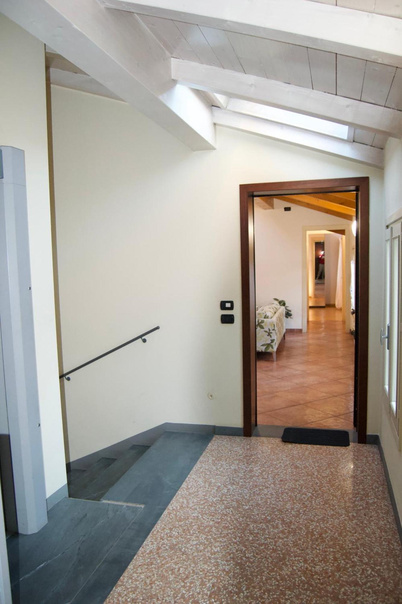 Casa Viola, Deliziosa Mansarda In Centro Storico Appartement Modena Buitenkant foto