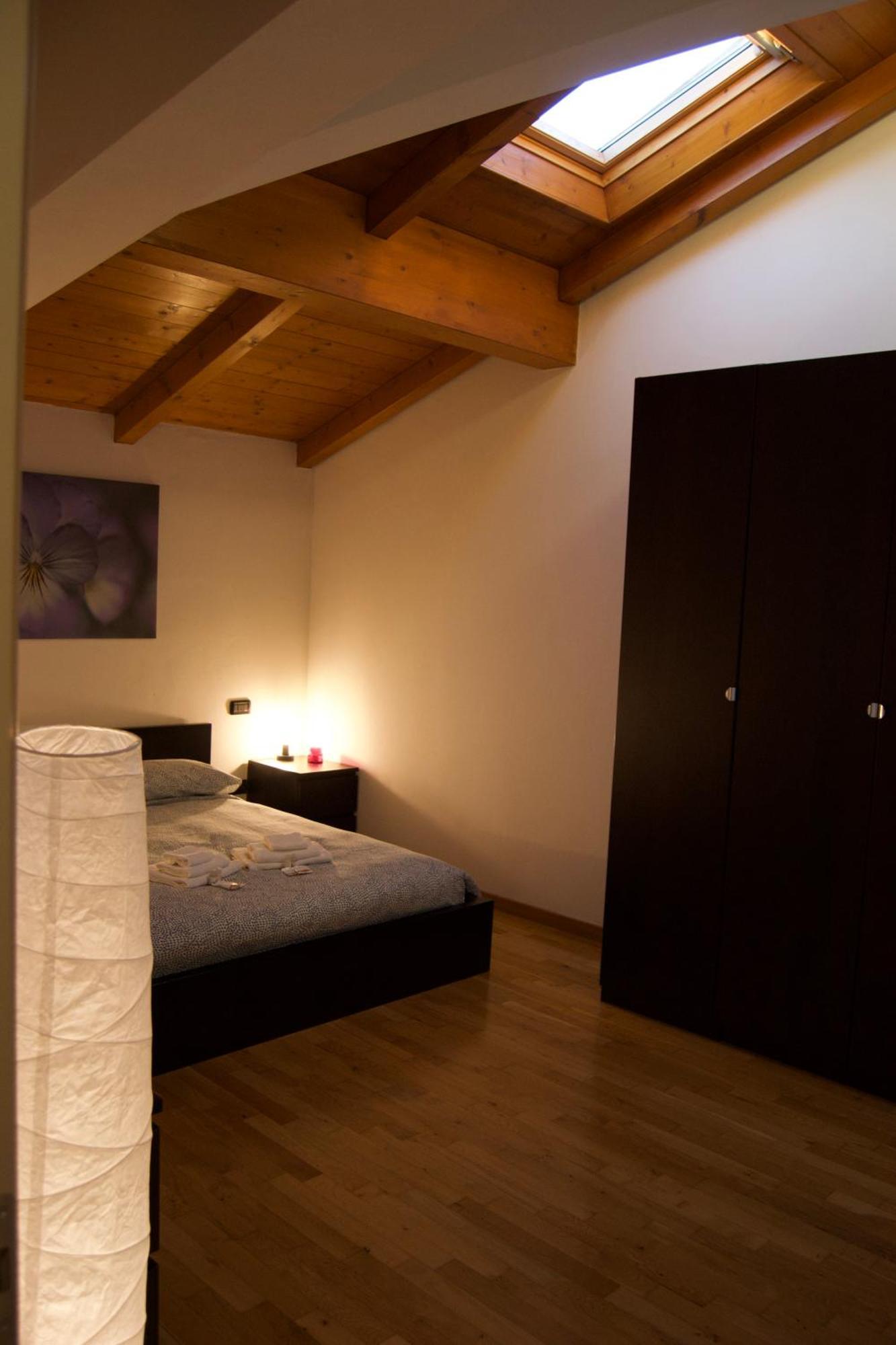 Casa Viola, Deliziosa Mansarda In Centro Storico Appartement Modena Buitenkant foto